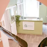 Отель Tomato Urban Retreat 2*