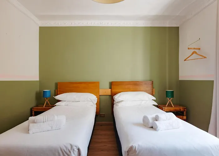 Tomato Urban Retreat Otel 2*