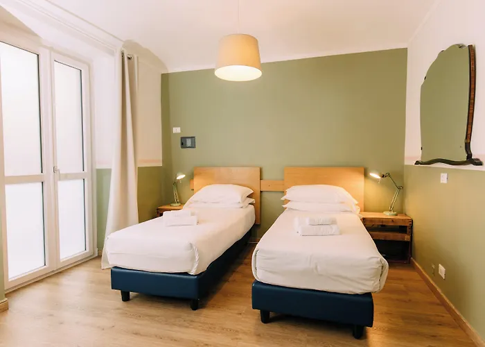 Tomato Urban Retreat Otel 2*