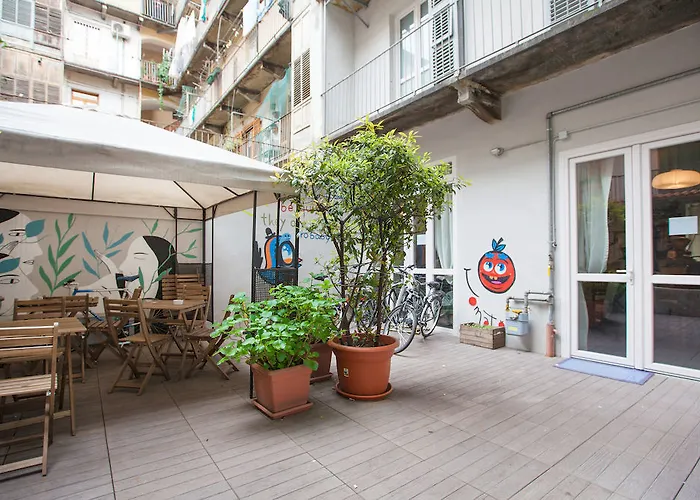 Tomato Urban Retreat 2*