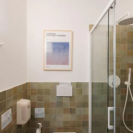 Tomato Backpackers Hotel