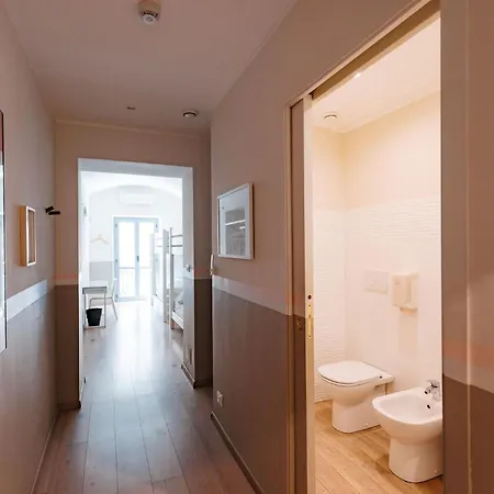 Tomato Urban Retreat 2*