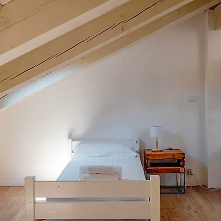 Tomato Urban Retreat Hotel 2*
