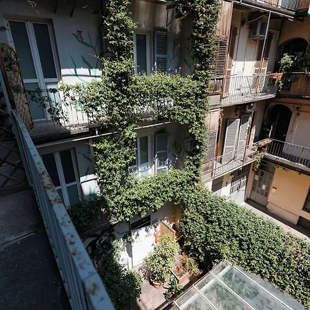 Tomato Urban Retreat 2*