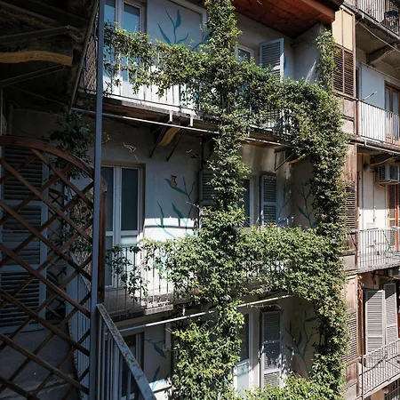 Tomato Urban Retreat 2*