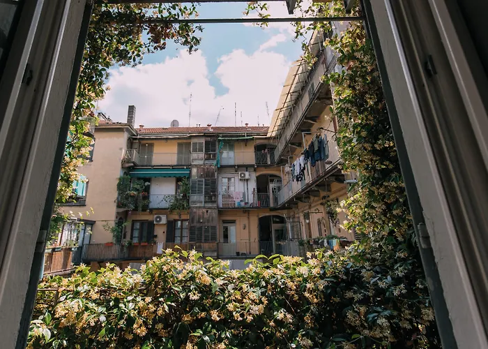 Tomato Urban Retreat 2*