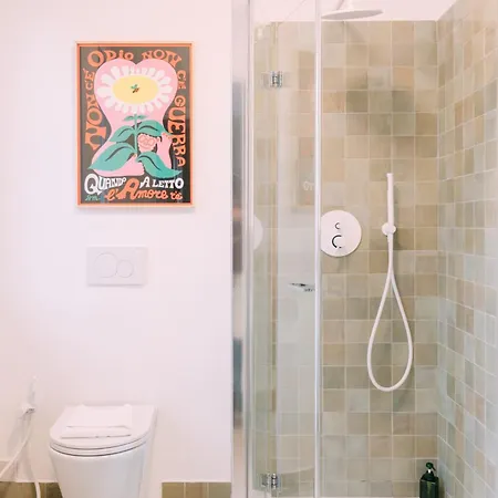 Tomato Urban Retreat 2* Турин