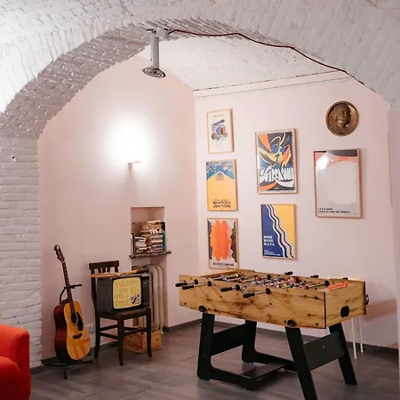 Отель Tomato Urban Retreat