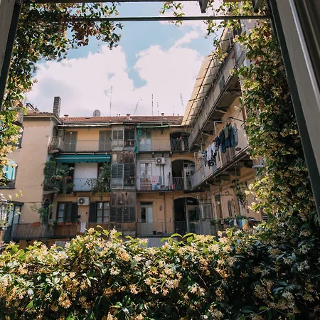 Tomato Urban Retreat 2*