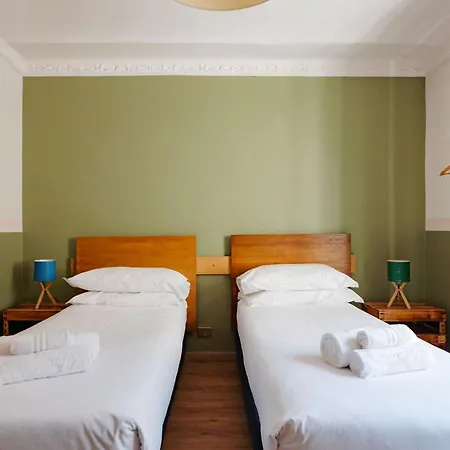 Tomato Urban Retreat Hotel 2*