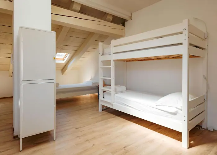 Hotel Tomato Urban Retreat 2*