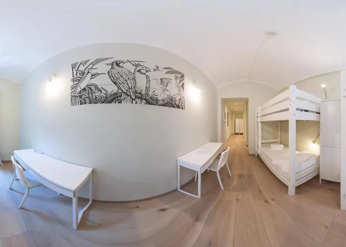 Tomato Urban Retreat Hotel