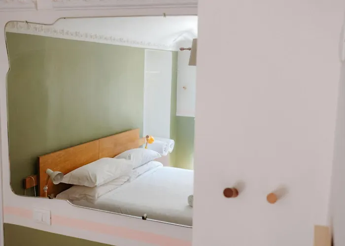 Tomato Urban Retreat Hotel